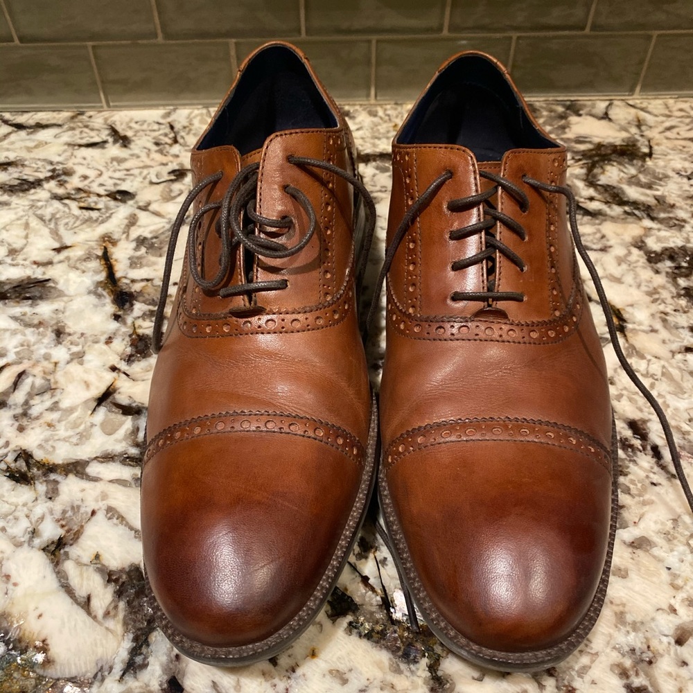Cole Haan cap toe dress shoes. Size 10.5
